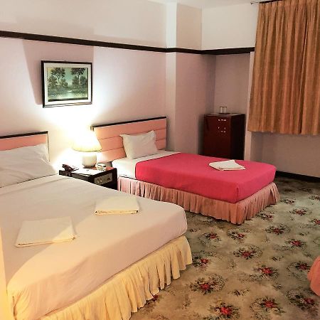 Daeng Plaza Hotel Phuket Bagian luar foto