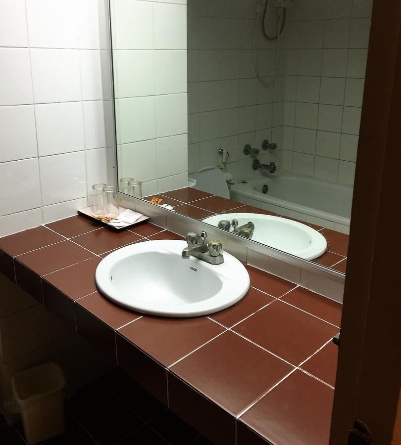 Daeng Plaza Hotel Phuket Bagian luar foto