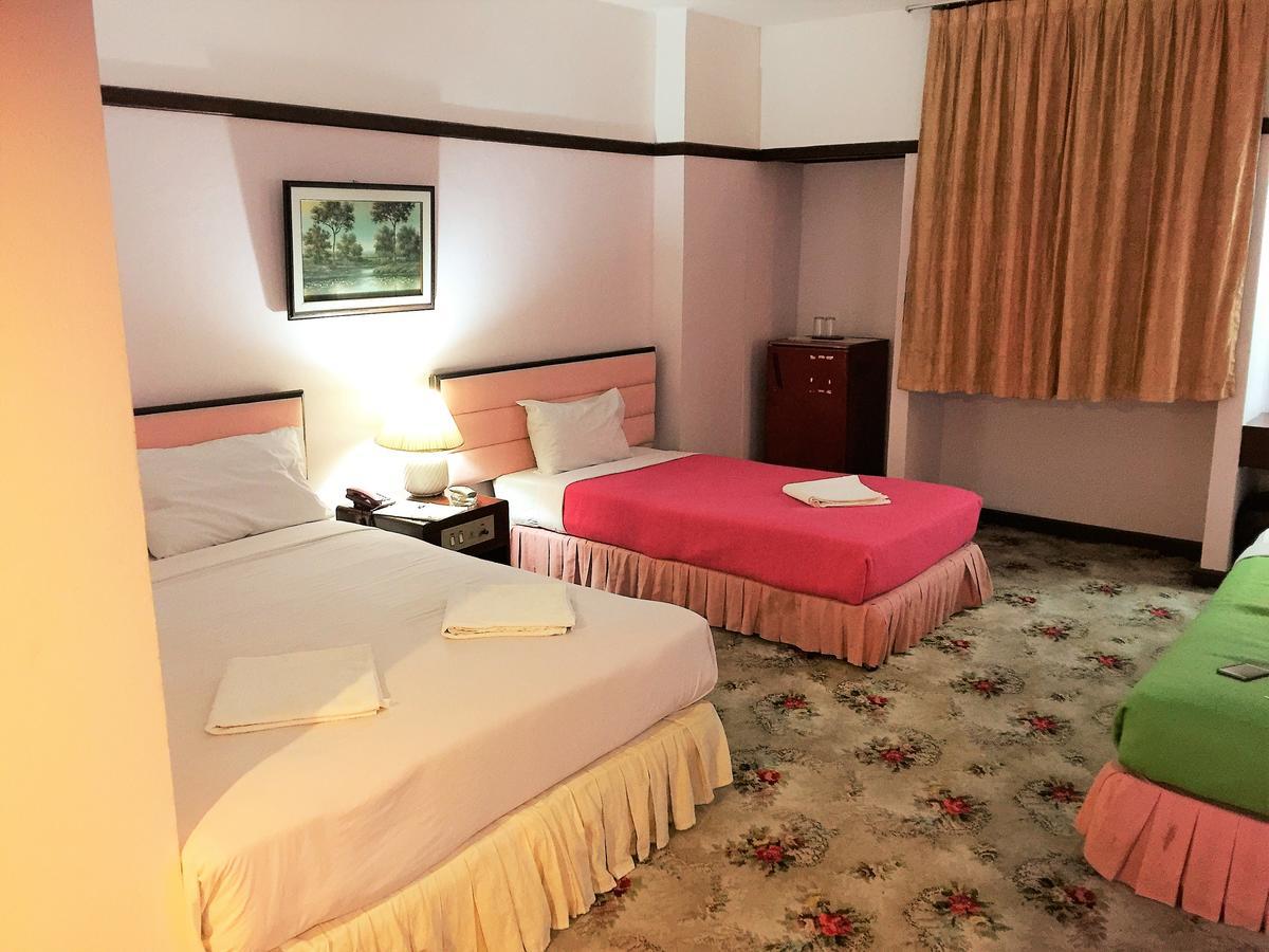 Daeng Plaza Hotel Phuket Bagian luar foto
