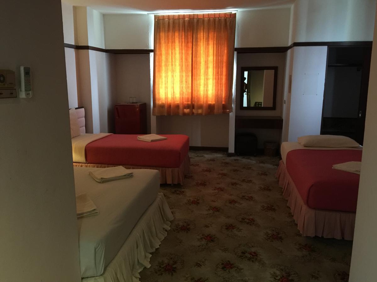 Daeng Plaza Hotel Phuket Bagian luar foto